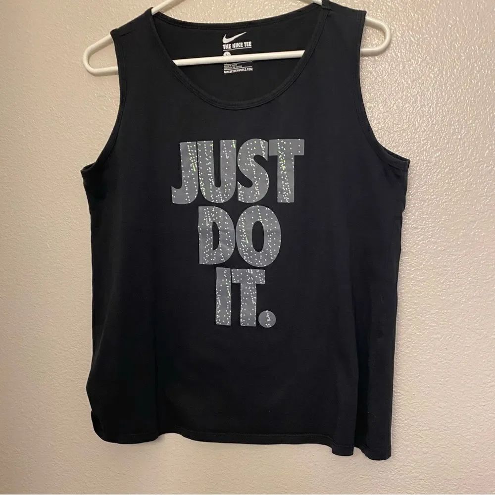 NIKE women’s sleeveless just do it boxy muscle T tank top cotton graphic tee L